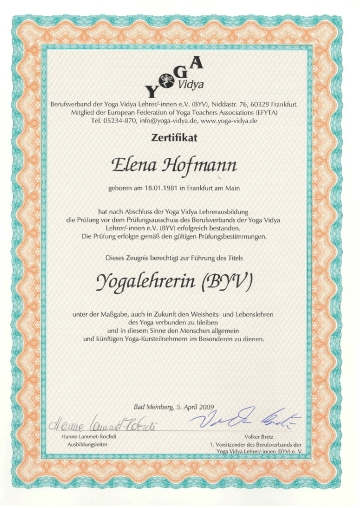 Zertifikat-Yogalehrerausbildung-Elena-Hofmann